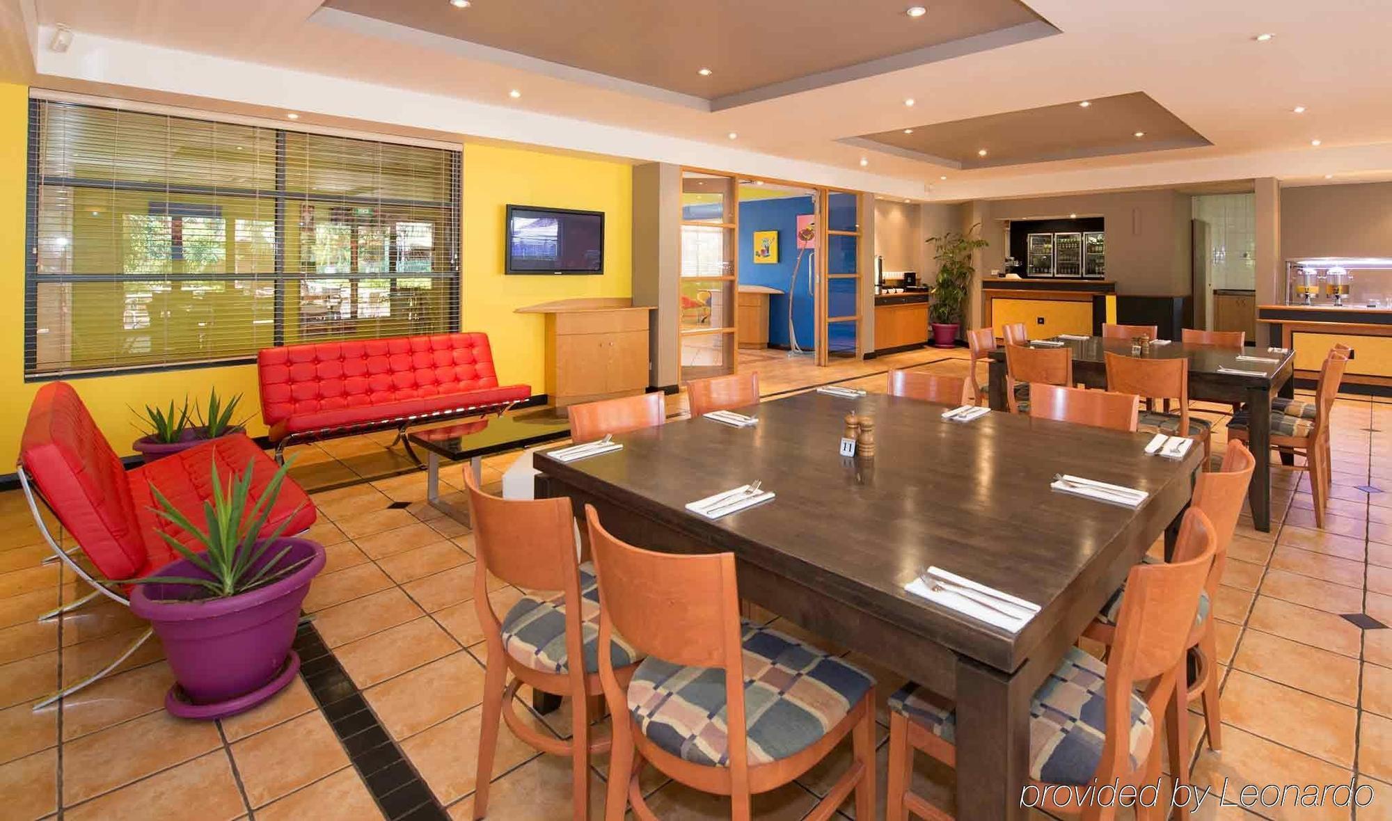 The Cambridge Kununurra Hotel Bagian luar foto