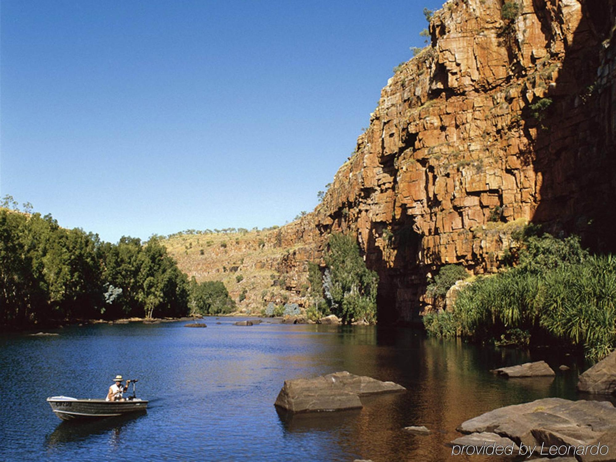 The Cambridge Kununurra Hotel Bagian luar foto